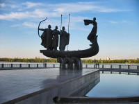 Surviving after the invasion: Kyiv’s first recovery